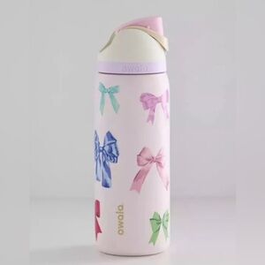 Owala Girlhood 32oz Free Sip Limited Edition UO Urban Outfitters Bows New